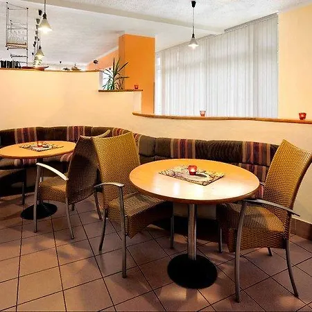 Hotel Harmonia Piest'any