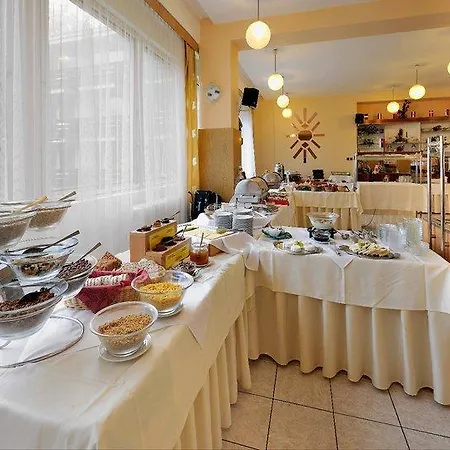 Harmonia 3* Piest'any